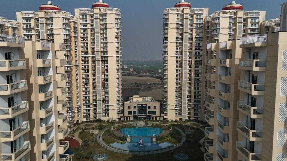 Samridhi Luxuriya Avenue Greater Noida West | Luxury Apartments for Sale image 2